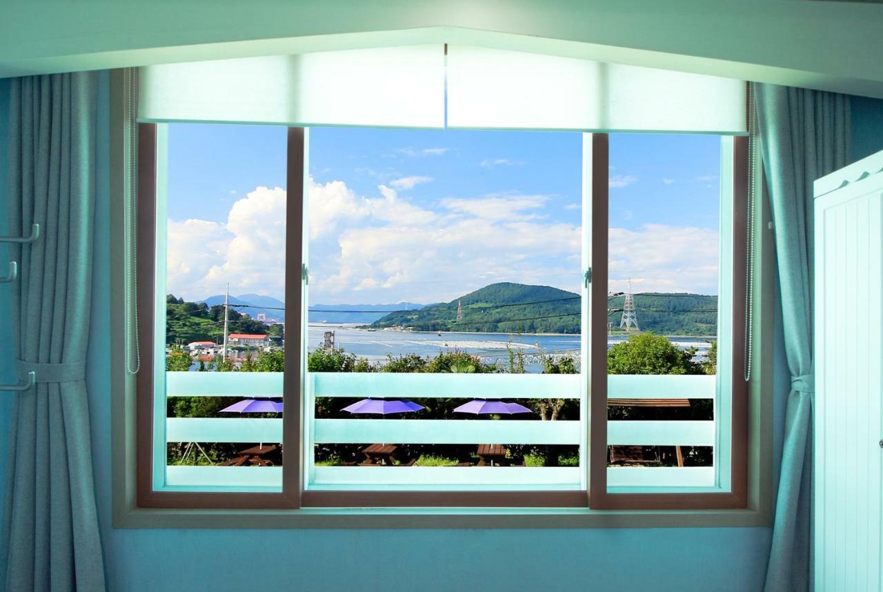 Tongyeong Paper Island Pension Exteriör bild